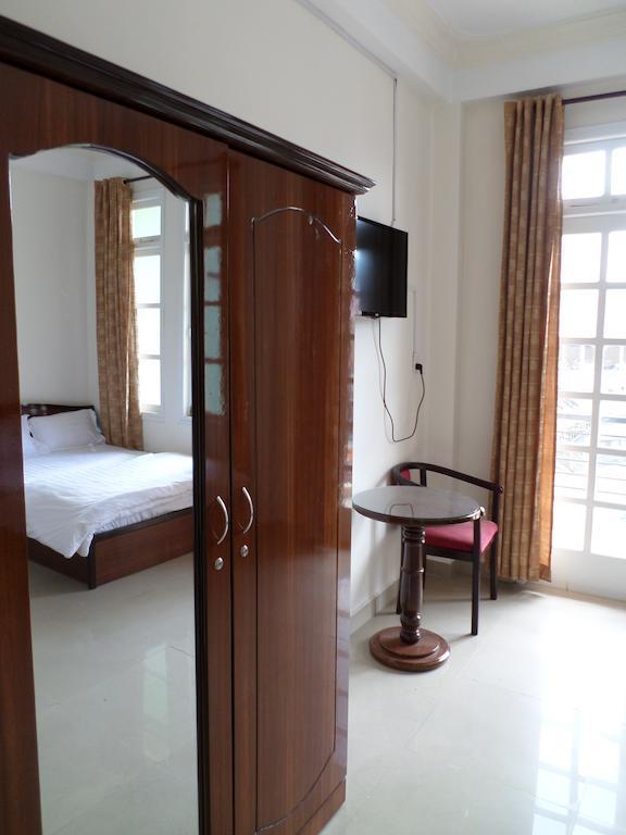 Tuong Vy Guesthouse Далат Номер фото